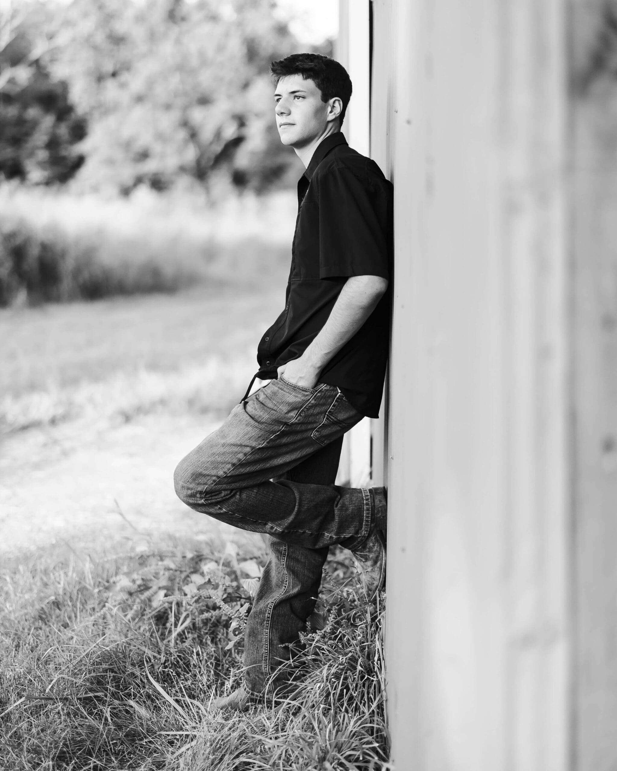 Bowling Green Kentucky senior photography session at local barn, in black and white, shot by Jordan Z Photography